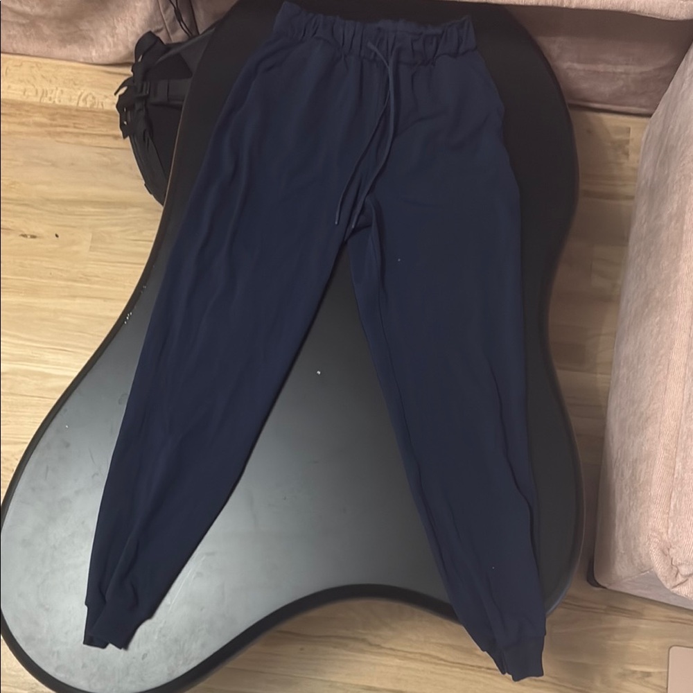 lululemon women’s joggers